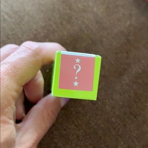 Jeffree Star Lipgloss in “?” Shade